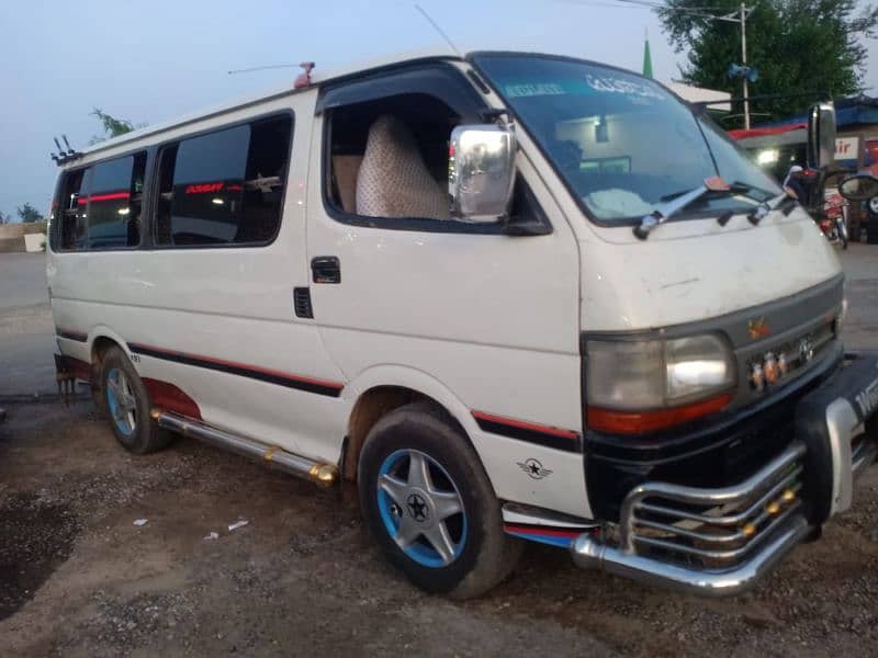 Toyota hiace 1991 modle kota 13 petrol / cng 2