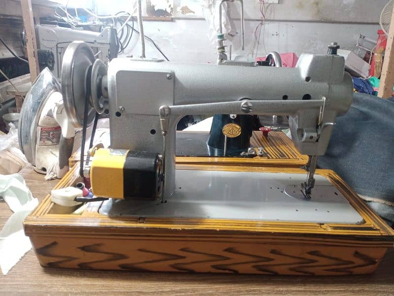 Janome machine in good condition 0