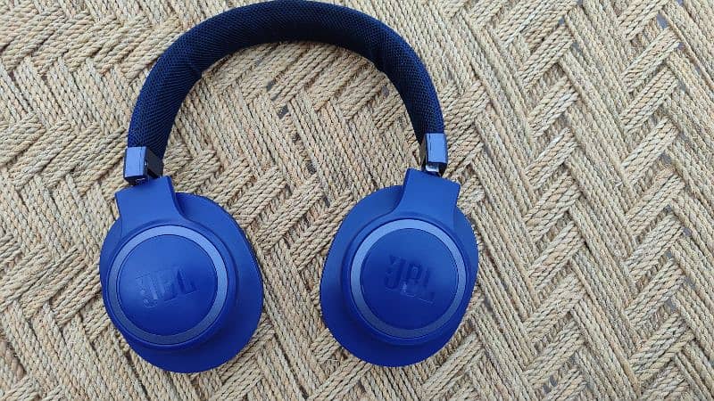 JBL live original headphones 2