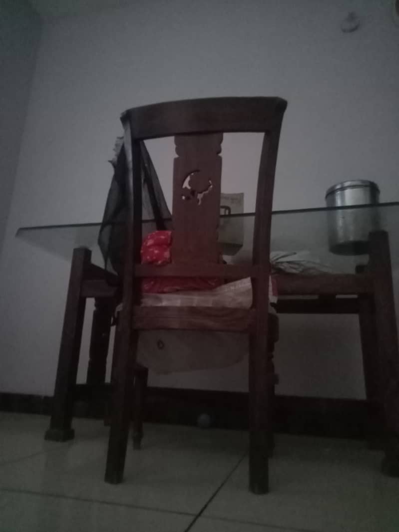 6 chair dinning table for sell 1