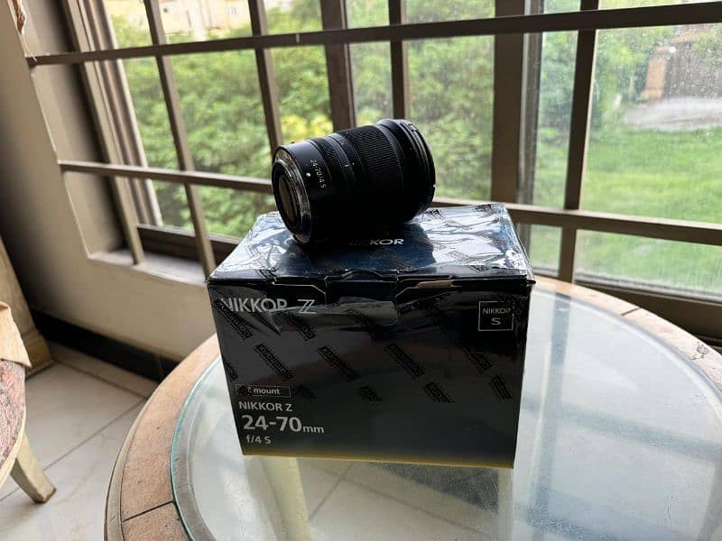 Lens Z 24-70 mm f 4 s 0