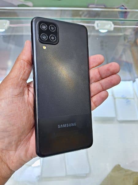 Samsung galaxy A12 0