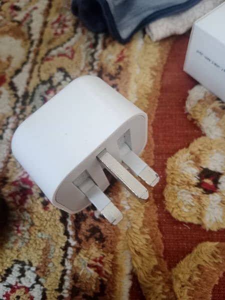 iPhone charger with cabel and box 5