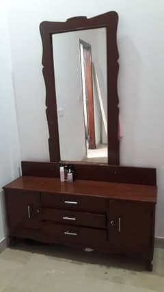 dressing table