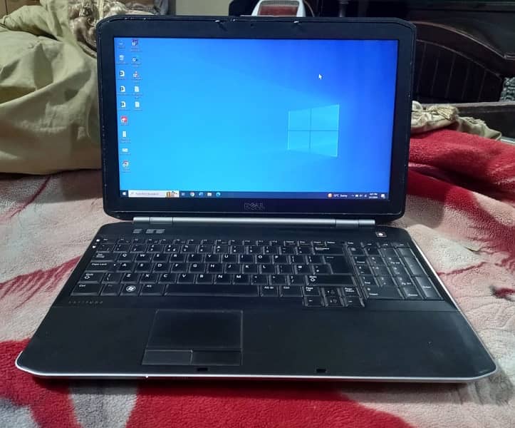 Dell Laptop In Good Condition For Sale 1