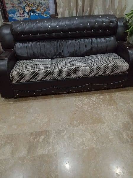 urgent sell sofa set 1