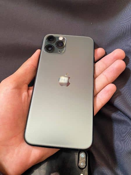 iphone 11 pro (03135385315) 0