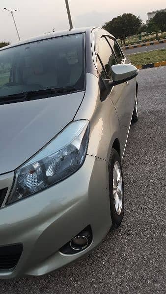 Toyota Vitz 2012 4