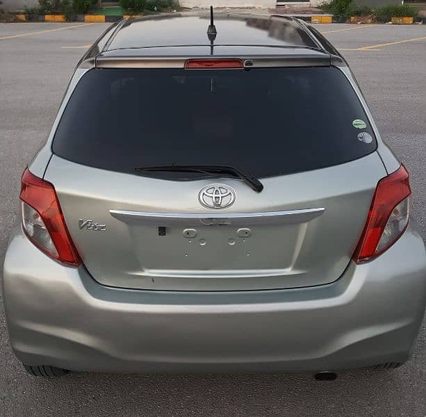 Toyota Vitz 2012 10