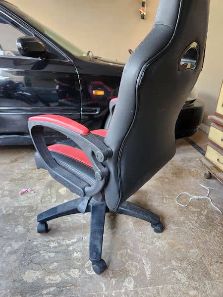 Gaming chair 1