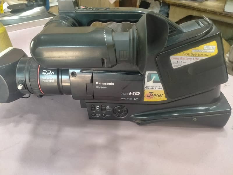 Video camera Hd1 panasonic total geniun no repair 1