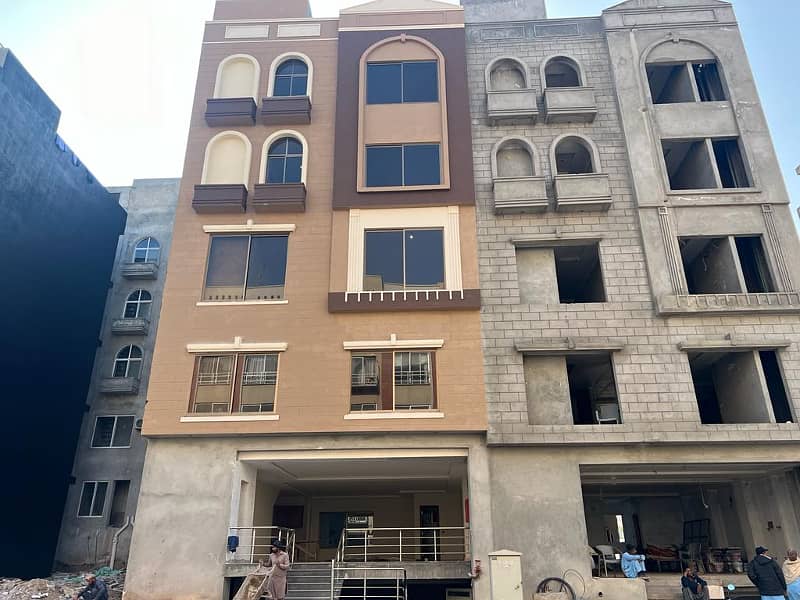 OFFICE FIRST FLOOR AVAILABLE FOR RENT 1200SQFT AREA LIFT AVAILABLE HEART OF BAHRIA PHASE 8 3