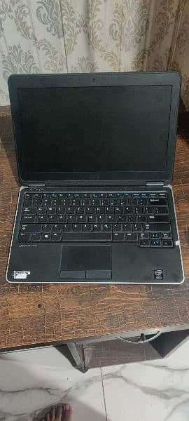 LAPTOP DELL LATITUDE E7240 i5 4th Gen 2