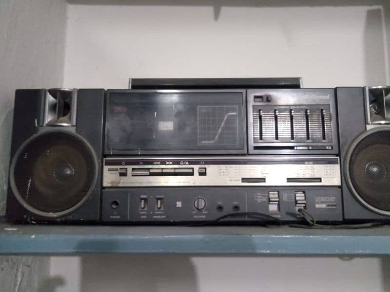 antique casette player 0