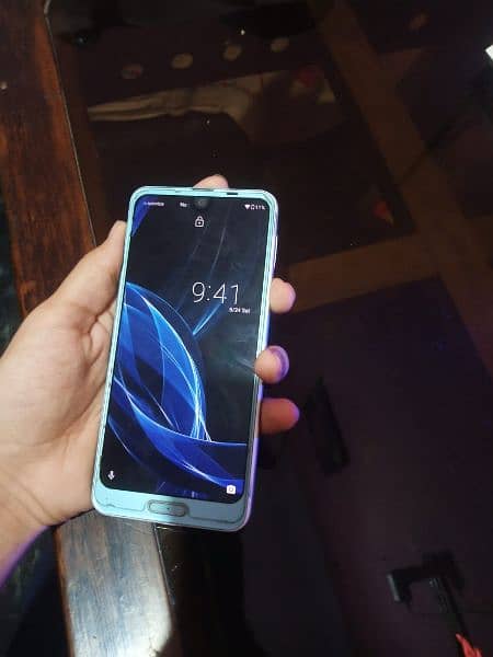 Aquos r2 4/64 non pta 1