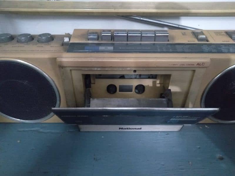 National casette player 3