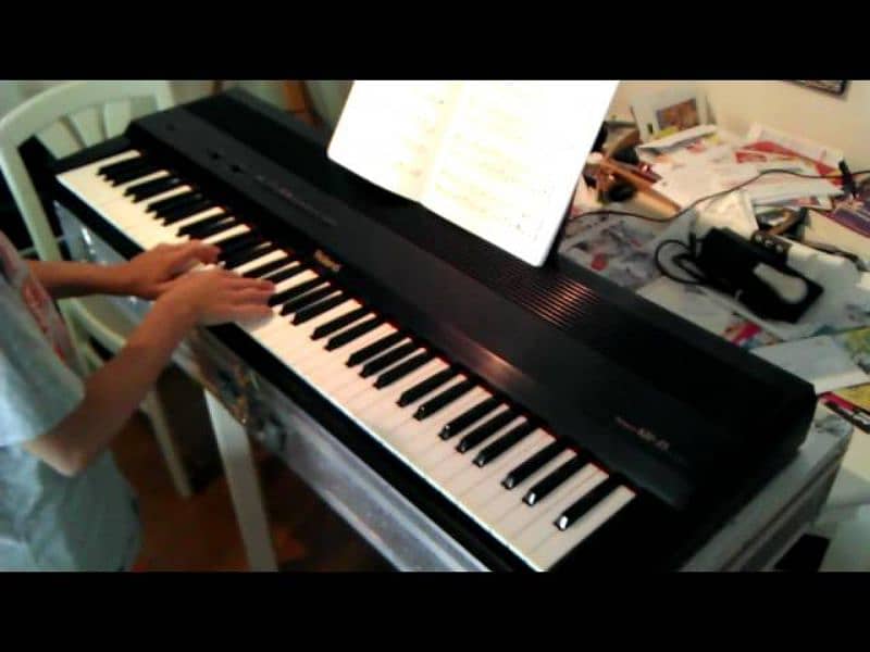 Roland kr  33 88 keys piano 0