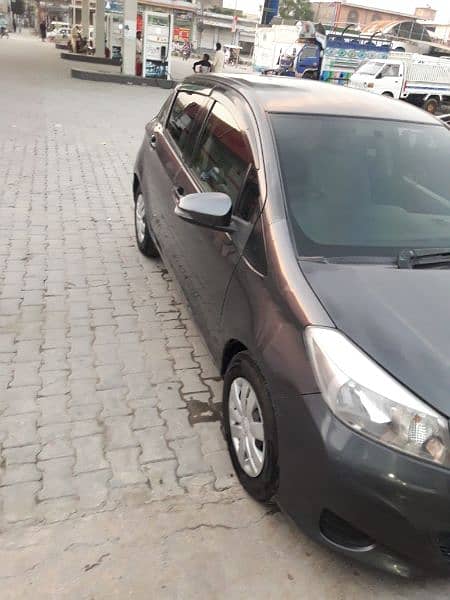 Toyota Vitz 2013 4