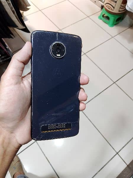 Moto Z4. Urgent Sale. 1