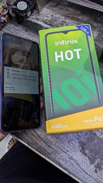 Infinix hot 10 ,4,128gp 03214275909 1