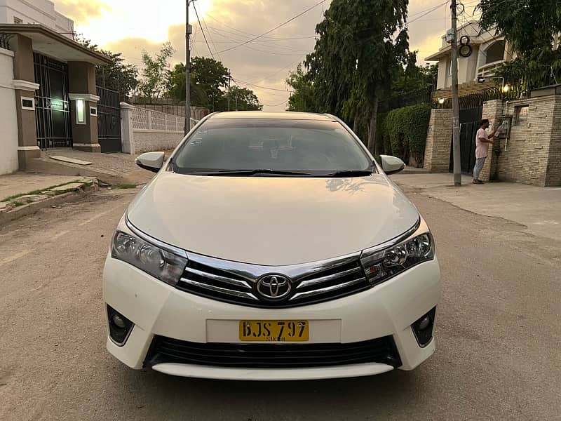 Toyota Corolla GLI automatic  2017 b2b first owner like new 1