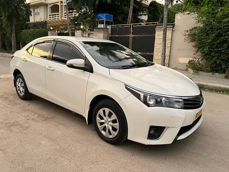 Toyota Corolla GLI automatic  2017 b2b first owner like new 2