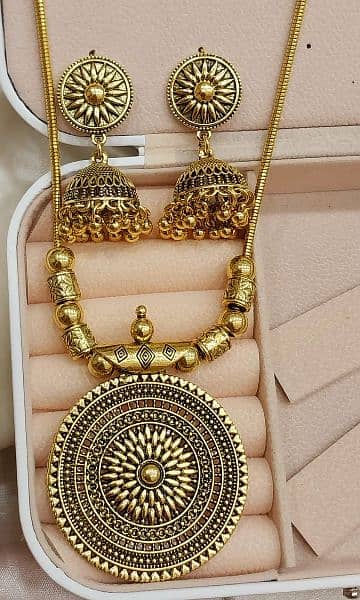 Beautiful jhumka collection to elevate your style 7