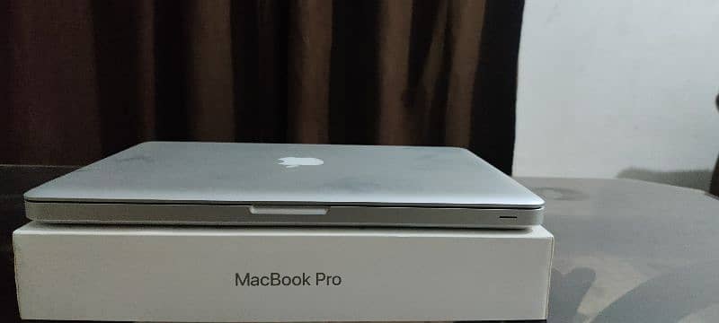 MacBook mid 2012 in mint condition 0