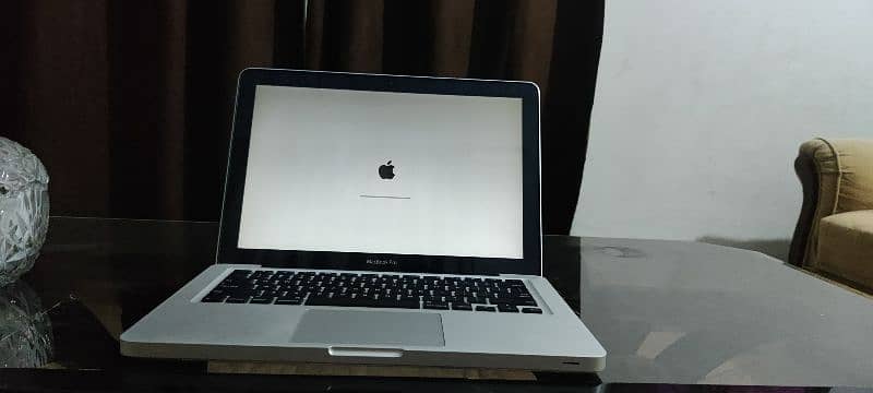 MacBook mid 2012 in mint condition 1