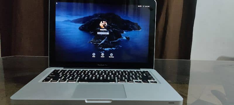 MacBook mid 2012 in mint condition 2