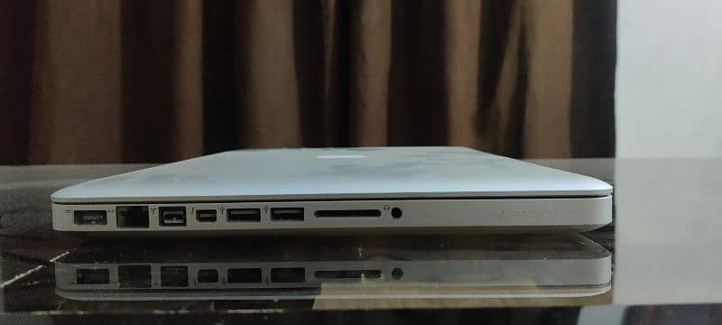 MacBook mid 2012 in mint condition 3