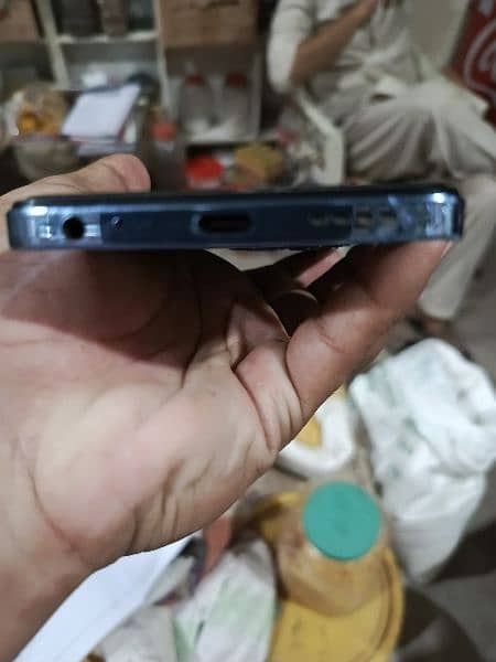 **"Infinix Hot 40i - Excellent Condition, Affordable Price!"** 4