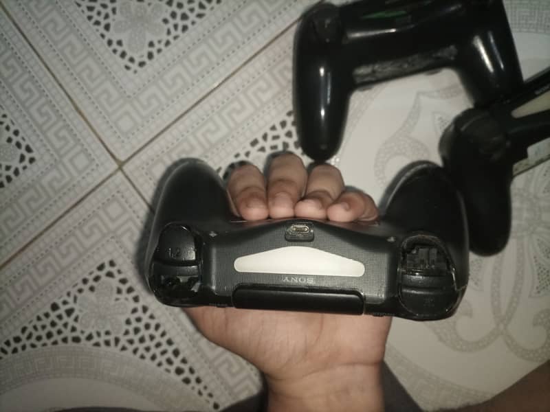 Ps4 controller just like brand new 1