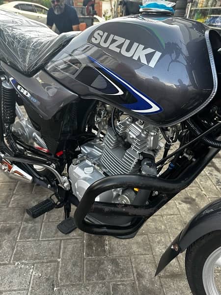 Suzuki GD-110s 5