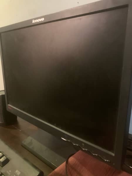 A lenovo monitor plus pc ! 2