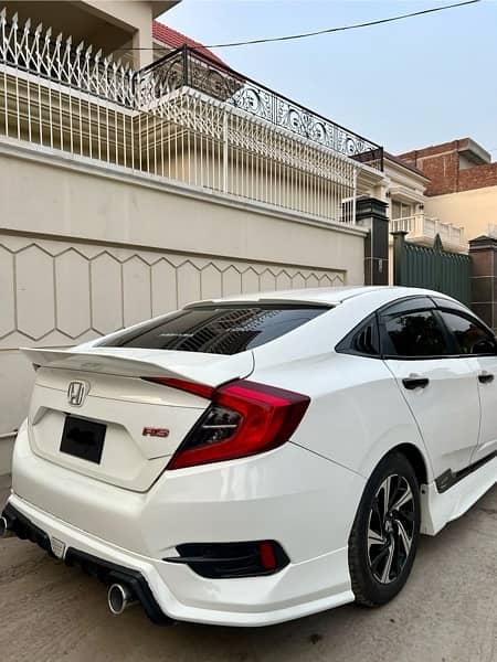 Honda Civic Turbo 1.5 2017 4