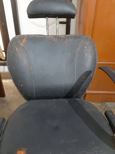 Beauty Parlour Chair 2