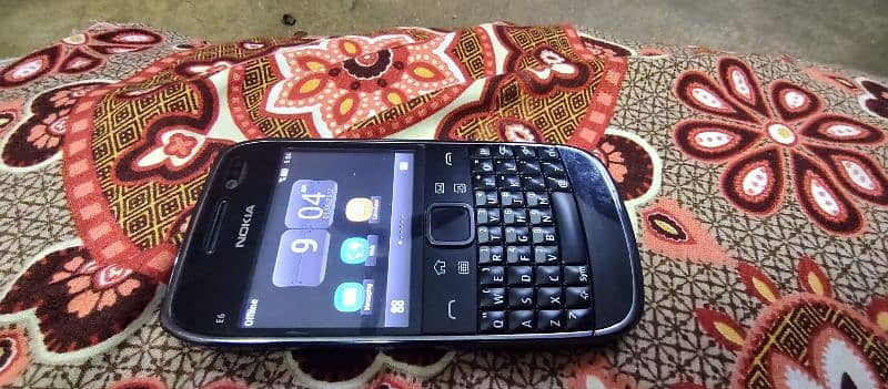 Nokia E6 Touch and Taype 5