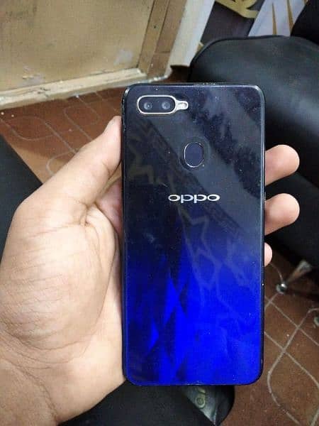 oppo f9 pro. 4/64 1