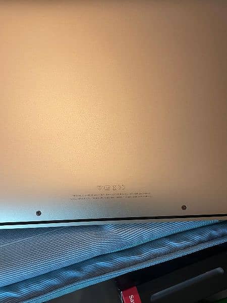 macbook M1 2020 golden sealed 4