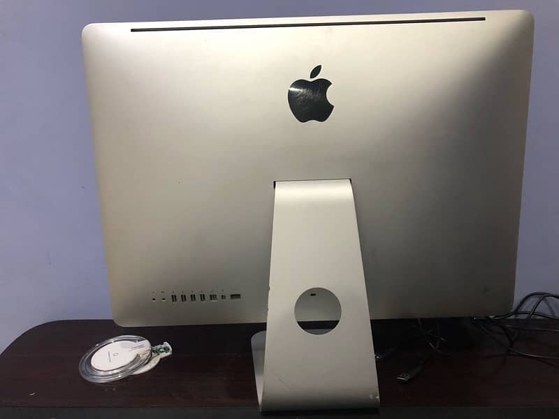 21.5inch iMac (upgraded) 4