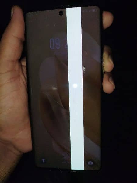 infinix zero 30 lcd broken 0