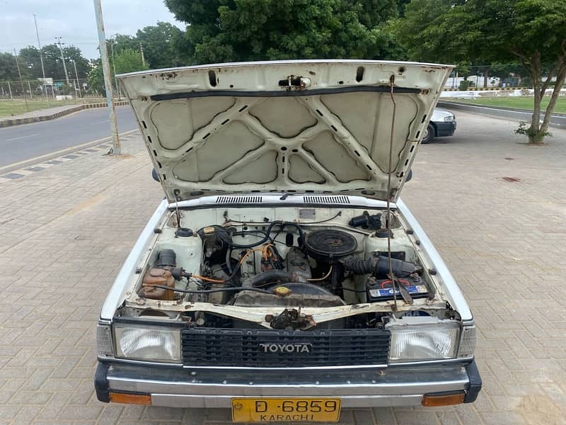 (R) Officers Used Just Like New Classic Toyota Corolla 82 8