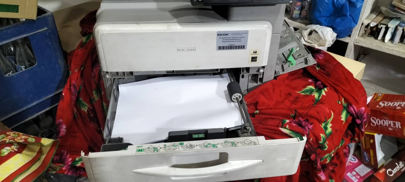 Recoh 301 photocopy machine with 110 supply 5