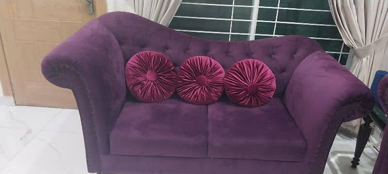 purple sofa set 2,1 seater slightly used condition 9 out of 10 2