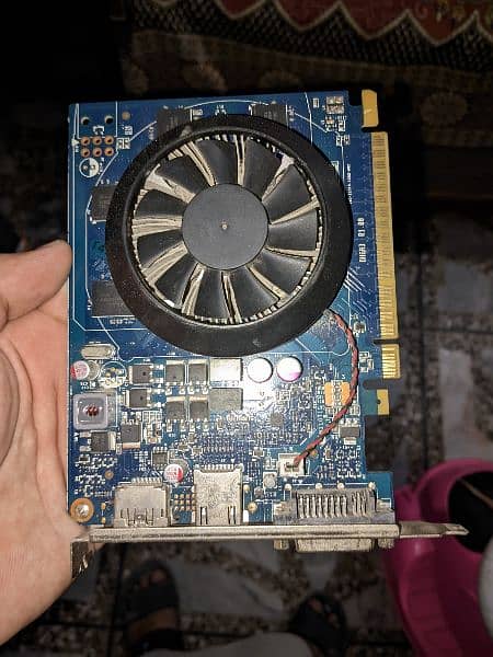 GT 640 1GB ddr5 128bit 4