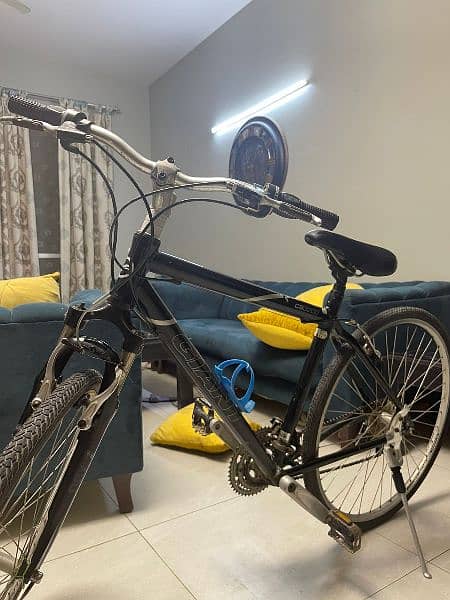 Giant CS3200 Hybrid Bicycle For Sale 1