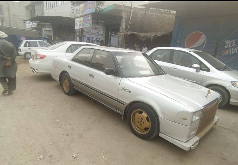 Toyota Crown 1990 Modified urgent Cheap Sale WatsApp Chat / Calls only 4