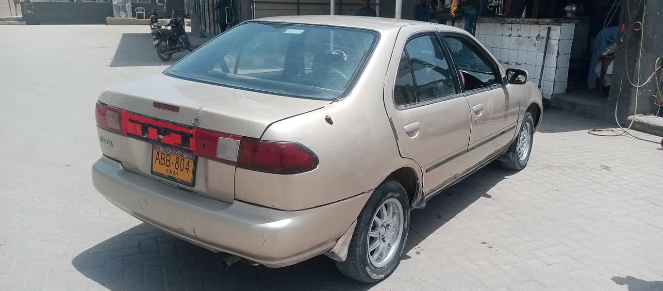 Nissan Sunny 1997 7