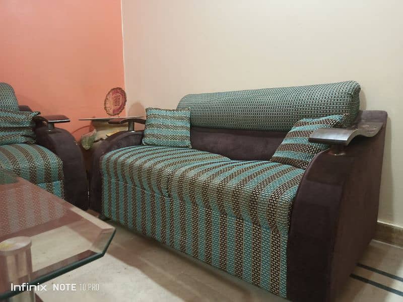 7 seater Sofa Set is available for sale 0